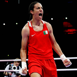 Провалившая гендерный тест боксерша подала иск против Маска и Роулинг